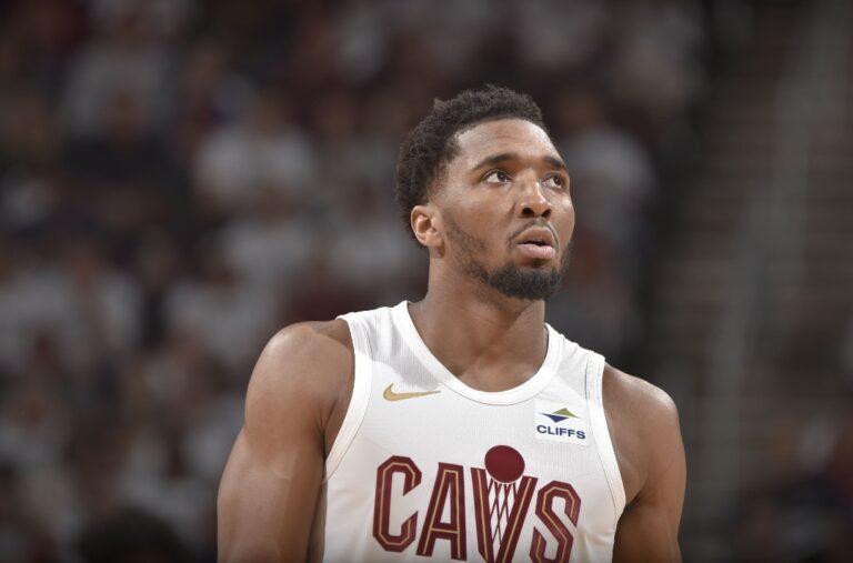 Elmsford’s Donavon Mitchell leads Cavs to Eastern Semi Conf.