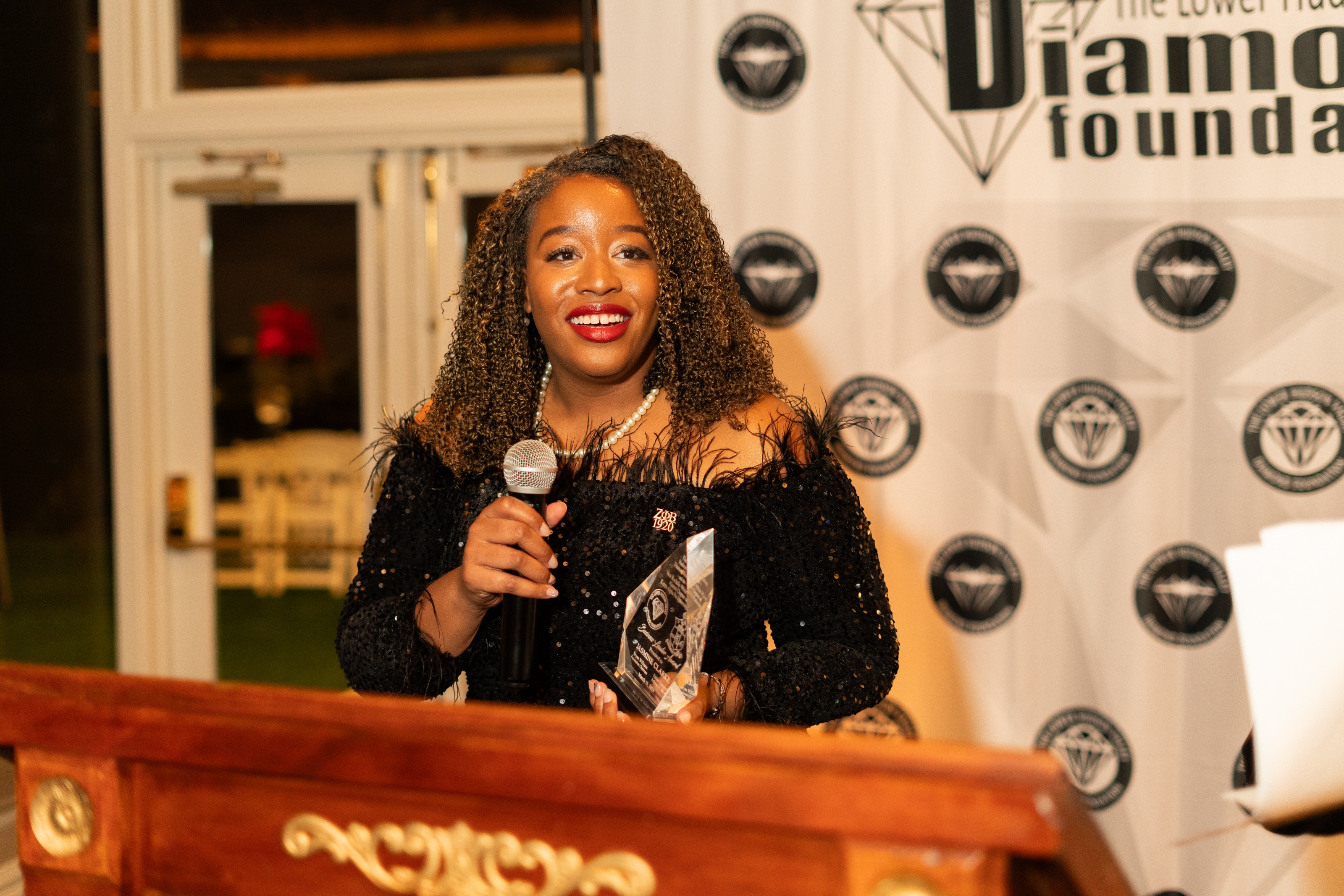 Jasmine Clarke, Founder of So Jazzed Esthetics Wins 2025 Business Leader Award 