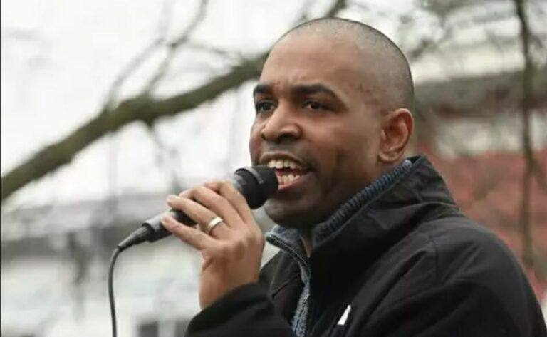 Antonio Delgado Drops Campaign Against Hochul For Governor