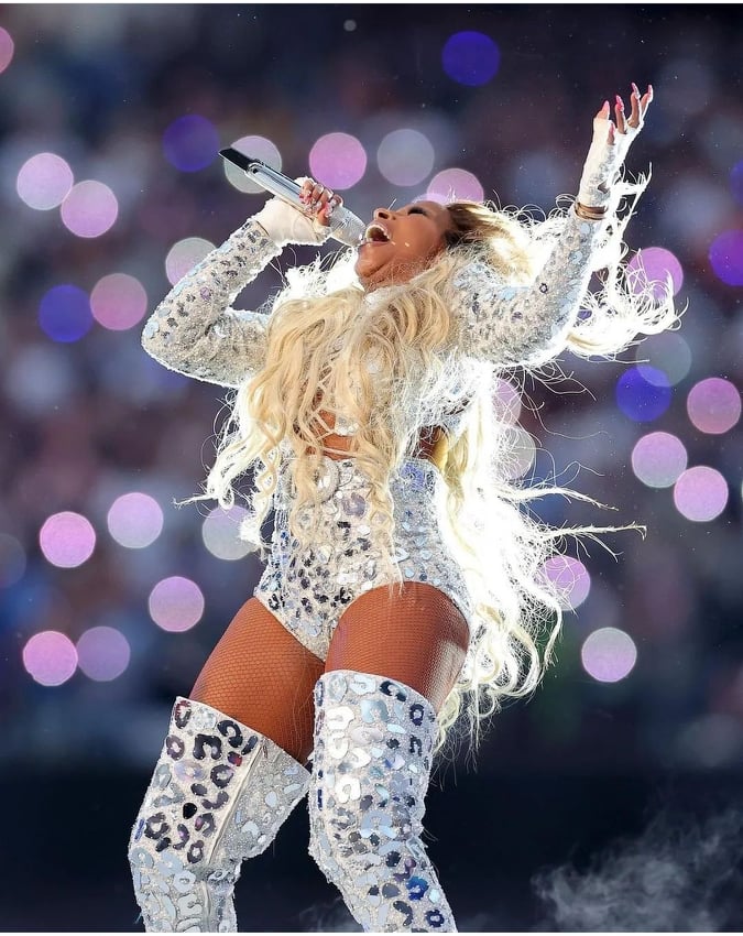 Mary J Blige Shines At Superbowl LVI Halftime Show 13