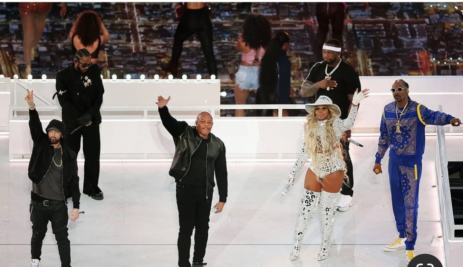 Mary J Blige Shines At Superbowl LVI Halftime Show 7